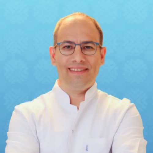 Uzm. Dr. Turhan Çavuşoğlu