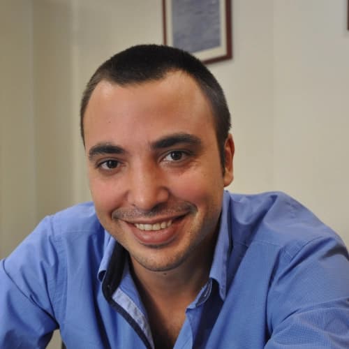 Uzm. Dr. Dt. Burak Yıldırım Profil Fotoğrafı