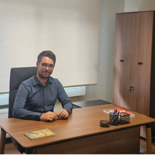Uzm. Dr. Berkin Akbaydar Profil Fotoğrafı