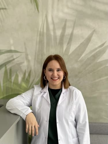 Dt. Beyza Pay Aydın