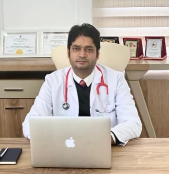 Uzm. Dr. Binod Şah Profil Fotoğrafı