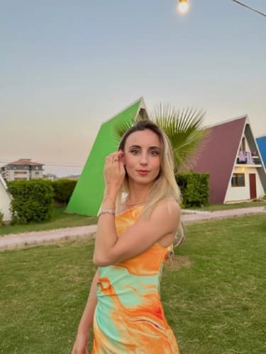 Dyt. Şevval Çiçek Profil Fotoğrafı