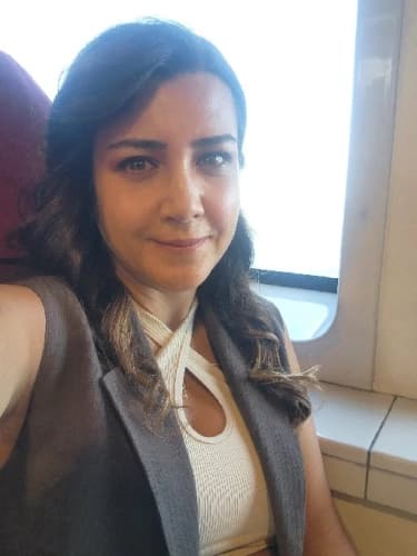 Aile Danışmanı Özgün Erbaş Profil Fotoğrafı