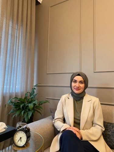 Klinik Psikolog Elif Aydın Profil Fotoğrafı