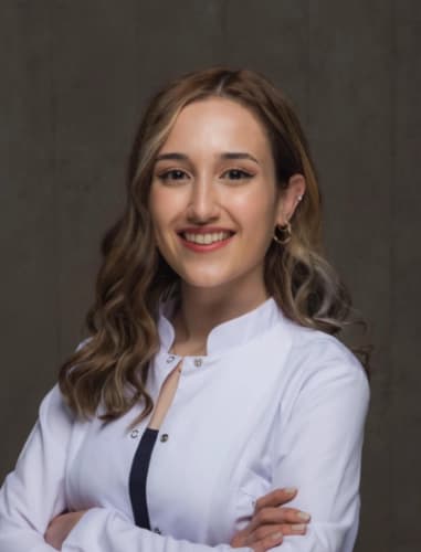 Dt. Elifnaz Oduncu Profil Fotoğrafı