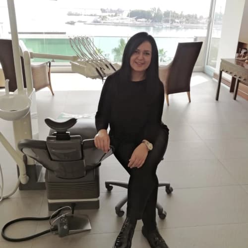 Dr. Dt. Yeşim Öztürk Profil Fotoğrafı