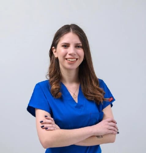 Dt. Nursena Gökbaraz