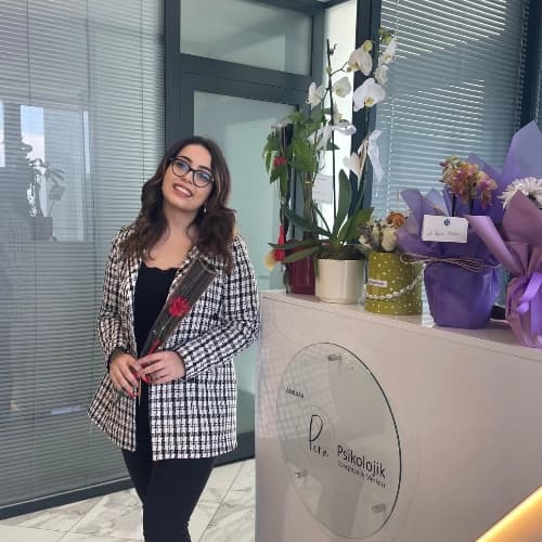 Psk. Beyza Gül Turhal Profil Fotoğrafı