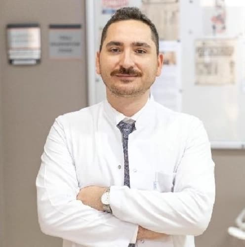Op. Dr. Hasan Emirhan Usta Profil Fotoğrafı