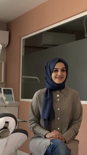 Dt. Elif Sandıkçı Profil Fotoğrafı