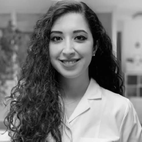 Dr. Dt. Cansu Aksuna