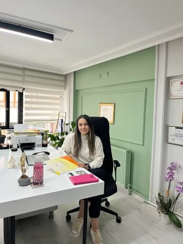 Dyt. Özge Dınkırcı Profil Fotoğrafı