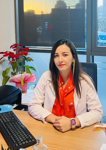 Op. Dr. Betül Yıldız Profil Fotoğrafı