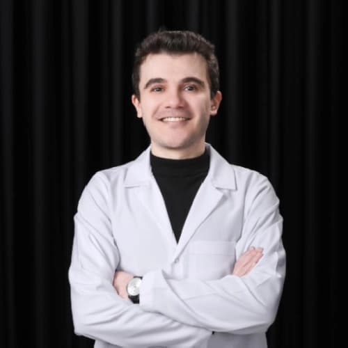 Dt. Ahmet Oğuz Eryılmaz