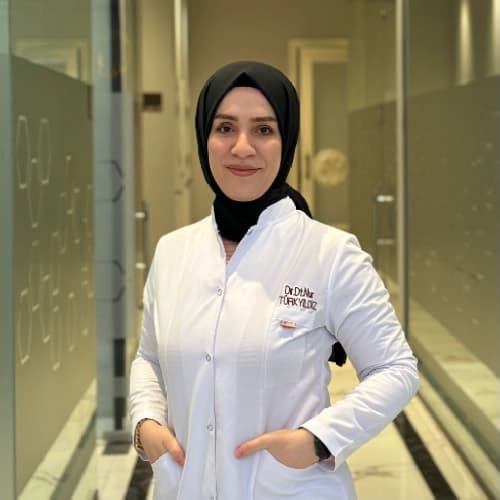 Dr. Dt. Nur Türkyıldız Profil Fotoğrafı