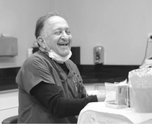 Dt. Ahmet Arıyürek Profil Fotoğrafı