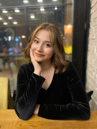 Psk. Elçin İnci Aksoy Profil Fotoğrafı
