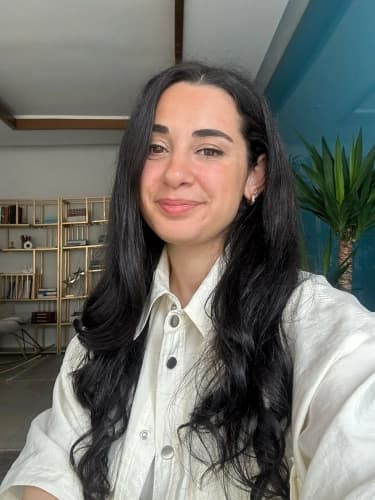 Klinik Psikolog Esra Çetinkaya Profil Fotoğrafı