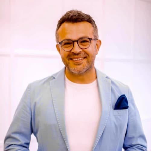 Doç. Dr. Çağlayan Yağmur