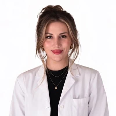 Uzm. Dt. Sena Çölgeçen Profil Fotoğrafı