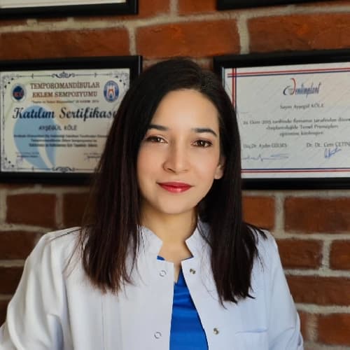 Dt. Ayşegül Köle Profil Fotoğrafı