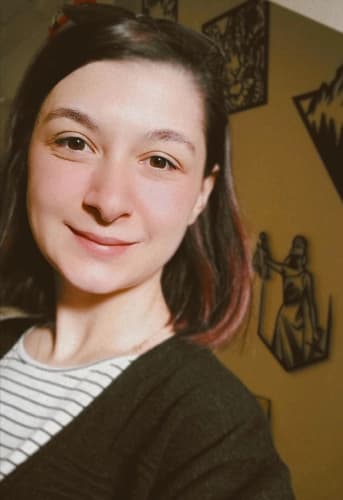 Aile Danışmanı Büşra Yılmaz Profil Fotoğrafı