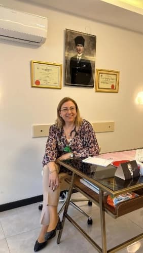 Uzm. Dr. Neşe Yar Profil Fotoğrafı