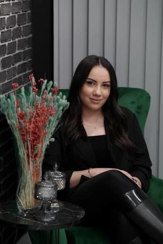 Klinik Psikolog Zeynep Tepe Profil Fotoğrafı