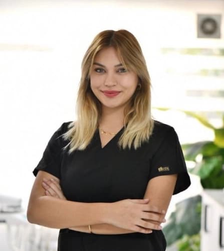 Dt. İlayda Ateşoğlu