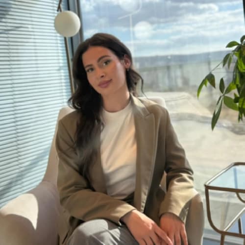 Klinik Psikolog Yasmin Nakkhal Profil Fotoğrafı