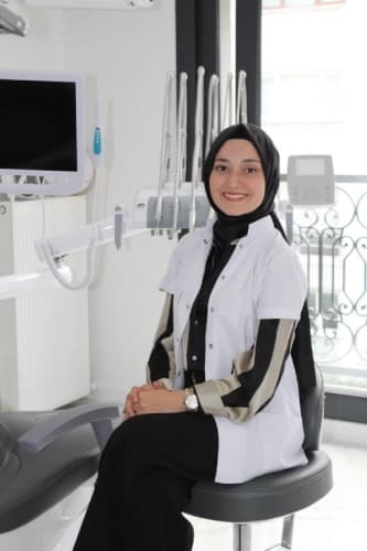 Dt. Rabia Zeynep Tokdemir Sel Profil Fotoğrafı