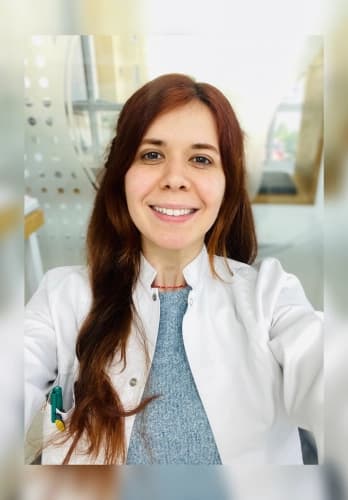 Uzm. Dt. Beyza Çağlar Profil Fotoğrafı
