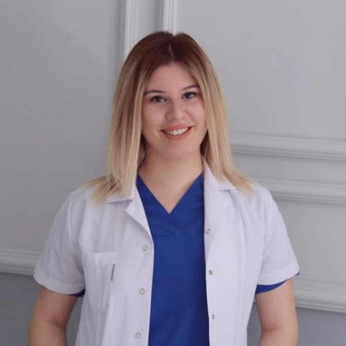 Dt. Özlem Öztürk Profil Fotoğrafı