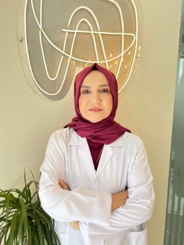 Dt. Seher Yavaşlar Profil Fotoğrafı