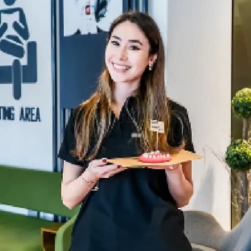 Dt. Aslı Ceyda Elitok Profil Fotoğrafı