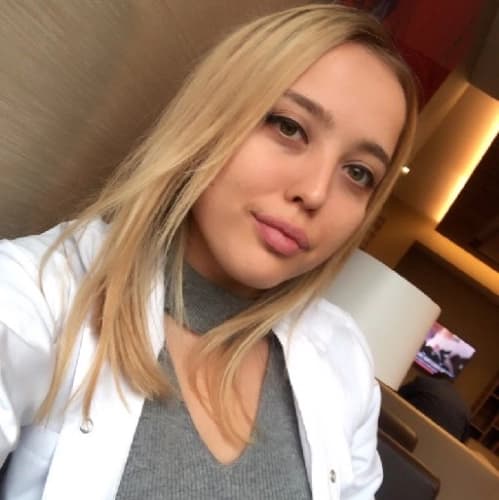 Dyt. Cemre Eşen Profil Fotoğrafı