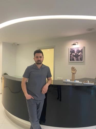 Uzm. Dt. M. Caner Güven Profil Fotoğrafı