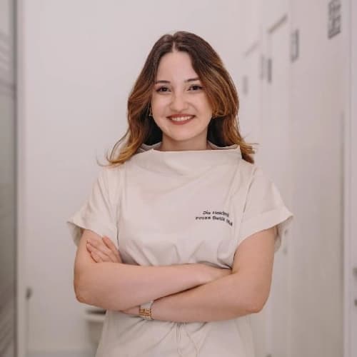 Dt. Feyza Betül Otal Profil Fotoğrafı