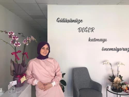 Dt. Sinem Öz Profil Fotoğrafı