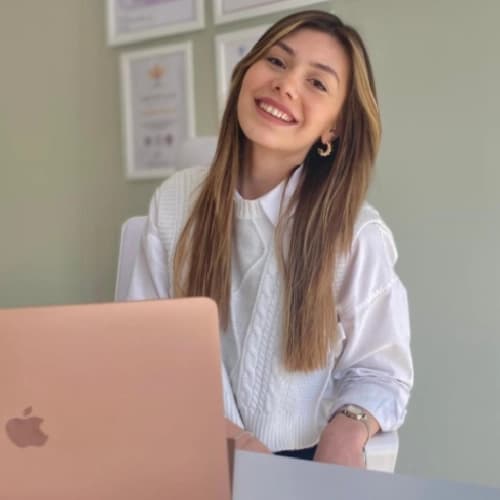 Dyt. İlayda Gül Profil Fotoğrafı