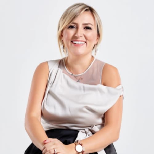 Op. Dr. Esra Çabuk Cömert Profil Fotoğrafı