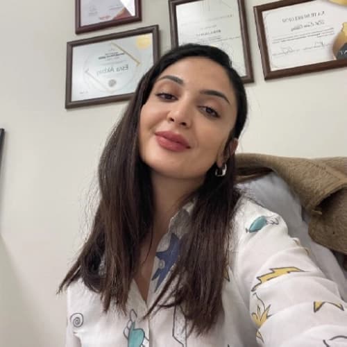 Dt. Esra Akbaş Profil Fotoğrafı