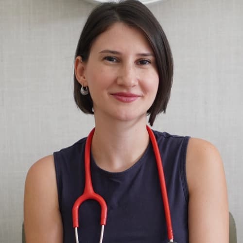 Uzm. Dr. Cansu Çağlar Profil Fotoğrafı