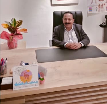 Dr. Şevket Javaz Profil Fotoğrafı