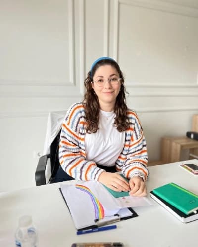 Dil ve Konuşma Terapisti Elif Feyzan ÇEVİK Profil Fotoğrafı