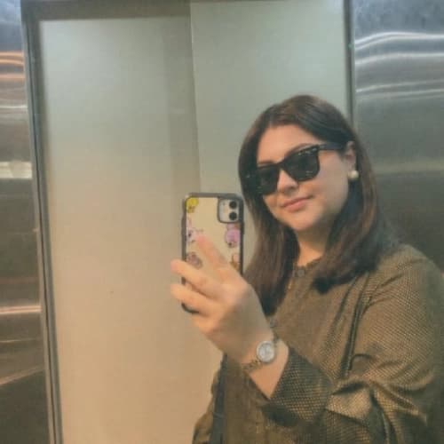 Psikoterapist Nazlıcan Kayış