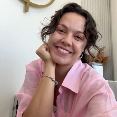 Uzm. Dt. Gülfer Cansu Oral Tetik Profil Fotoğrafı