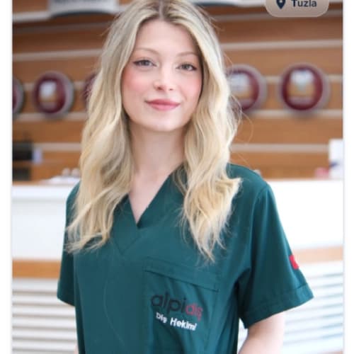 Dt. İrem Bilgili Profil Fotoğrafı