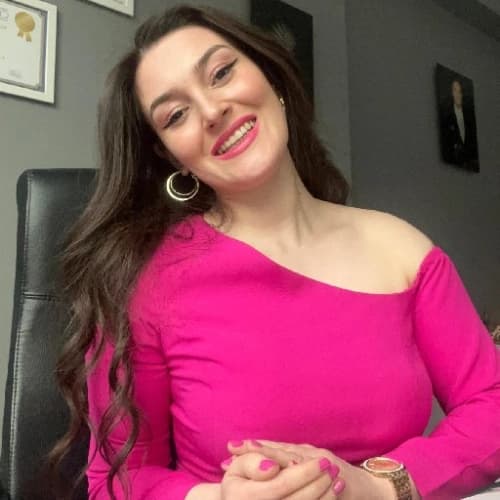Dyt. Büşra Meral Profil Fotoğrafı
