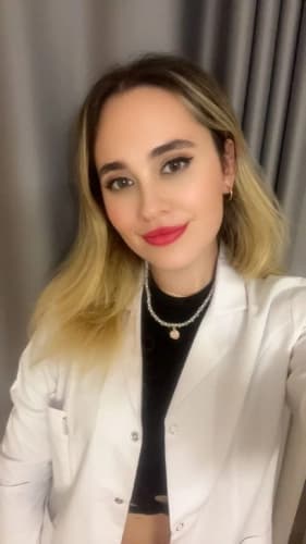 Dyt. Nazlı Akyürek Profil Fotoğrafı